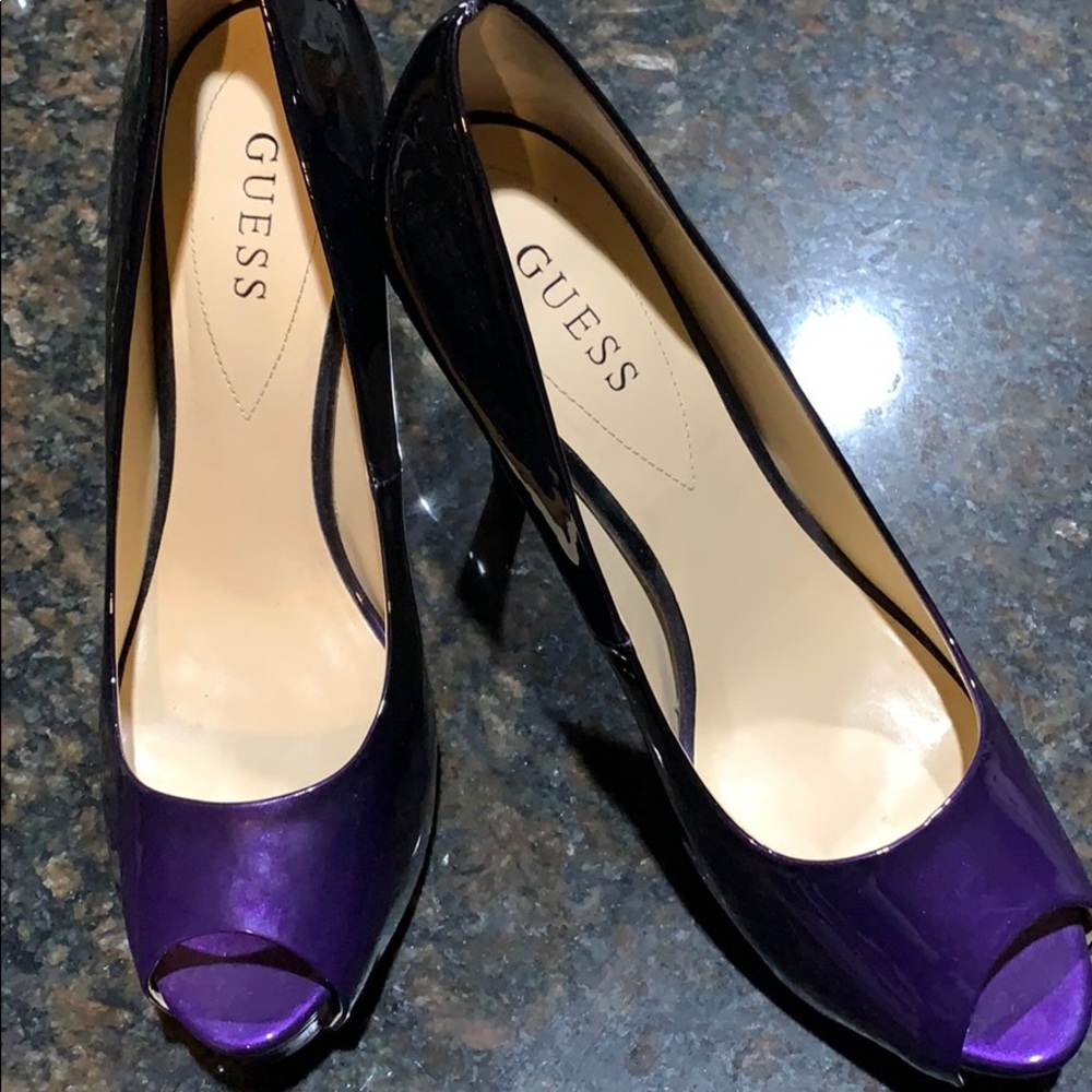 Lovely Guess 2 tone high heels
